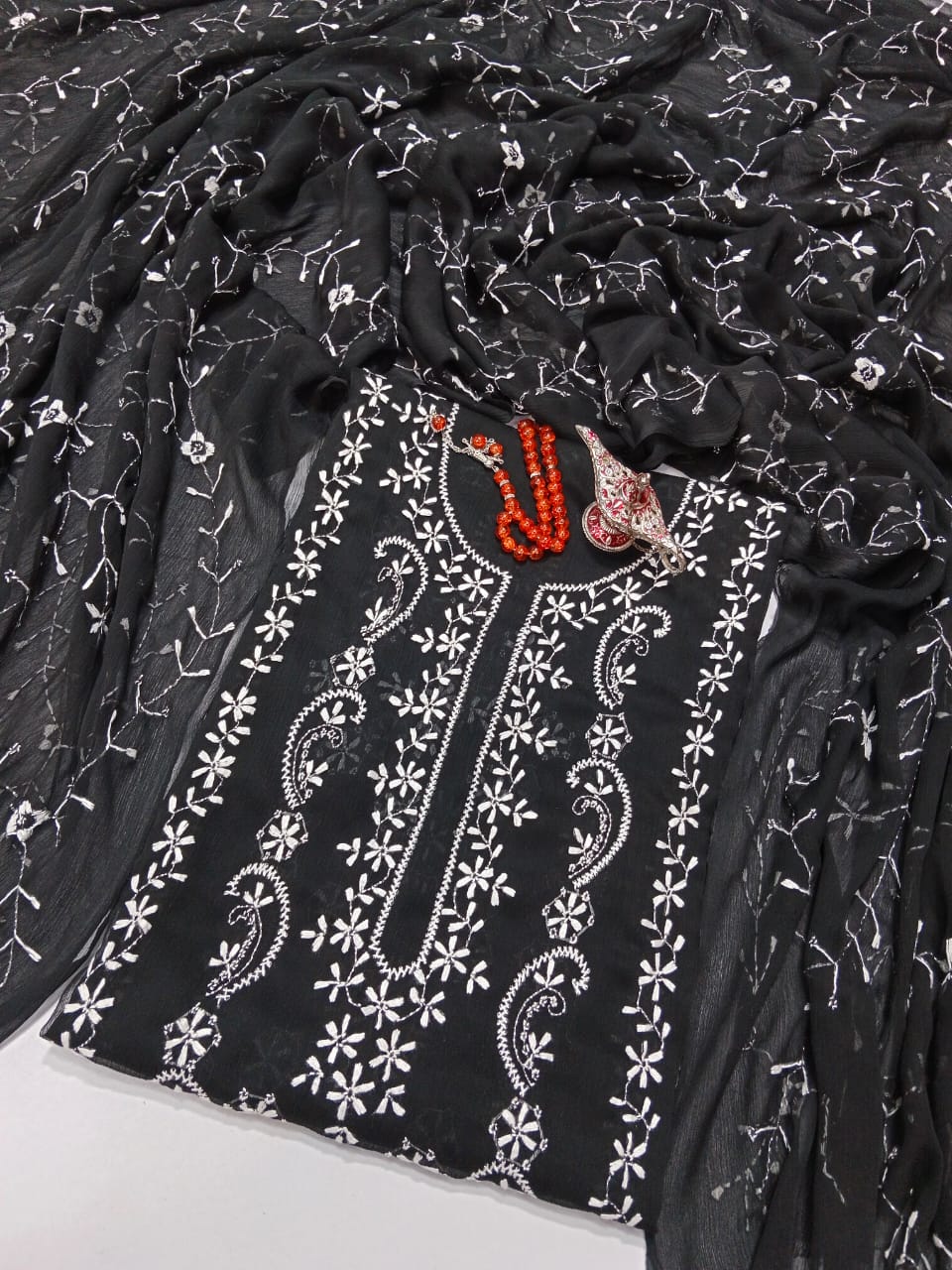 Chikankari with Full Jall Dupatta